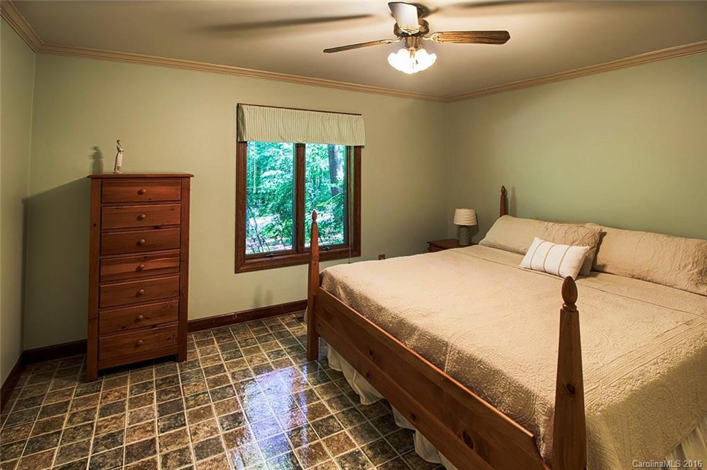 13 Mountain Lake Drive - Photo 16