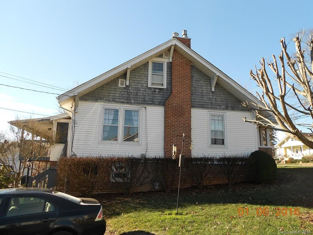143 Pisgah Drive - Photo 2