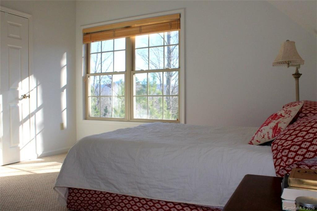 436 Hidden Lake Parkway - Photo 16