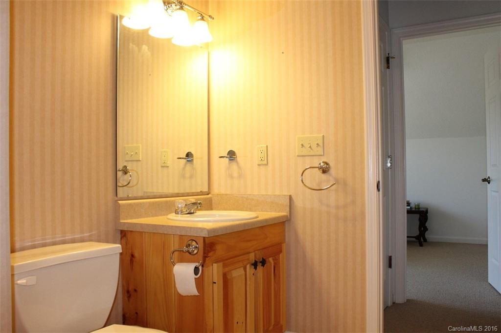 436 Hidden Lake Parkway - Photo 19