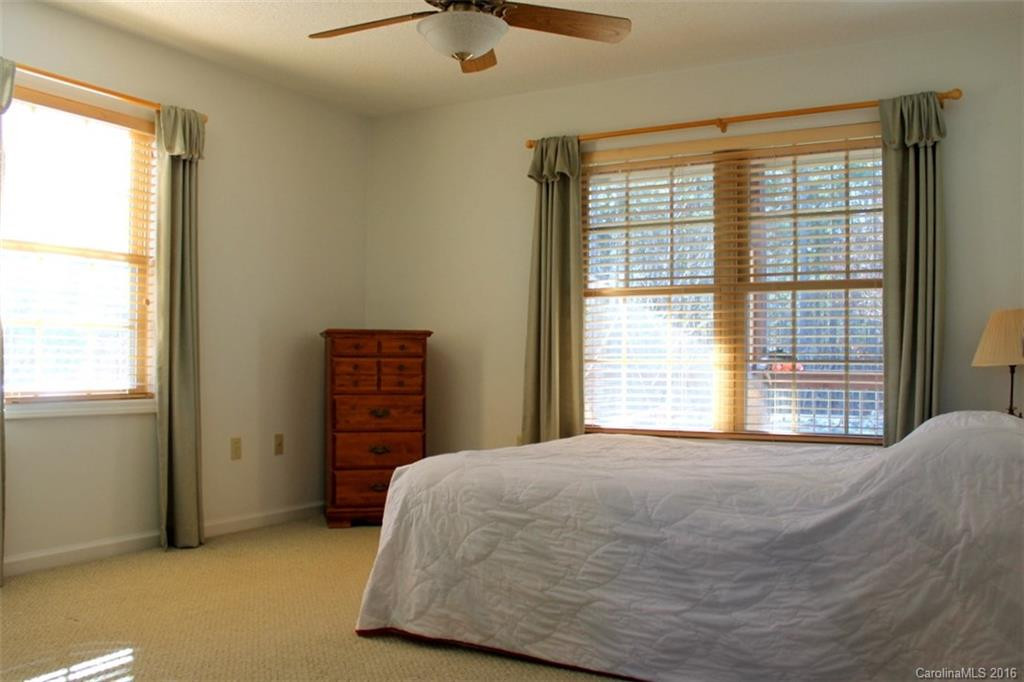 436 Hidden Lake Parkway - Photo 9