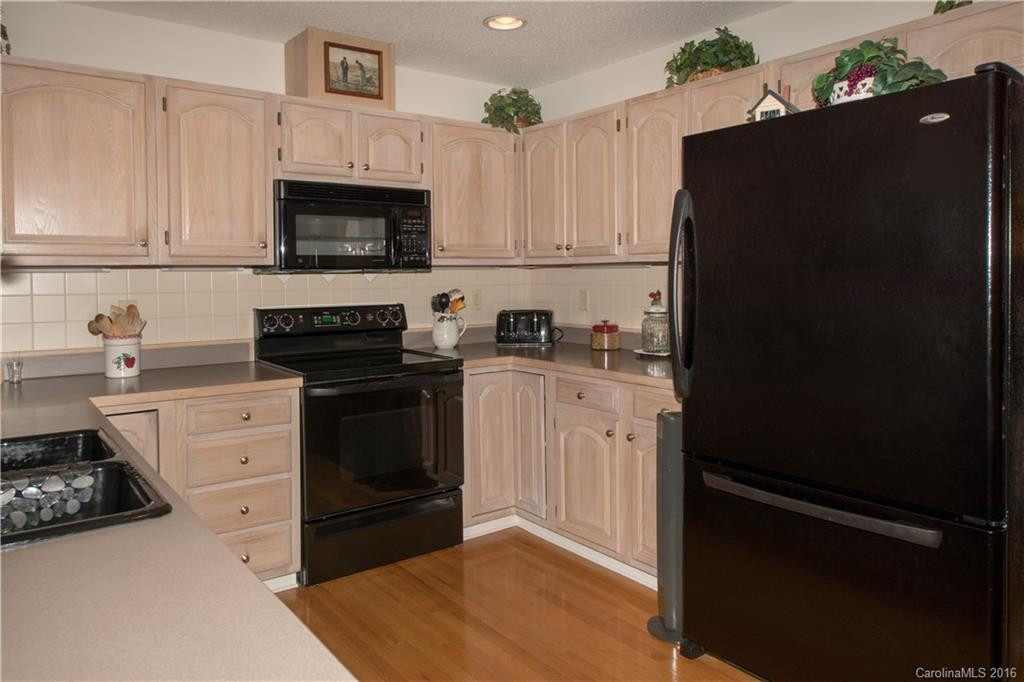 248 Fallen Timber Road #14 - Photo 8