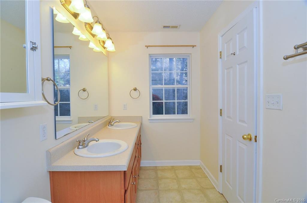 215 Laurel Ridge Road - Photo 16