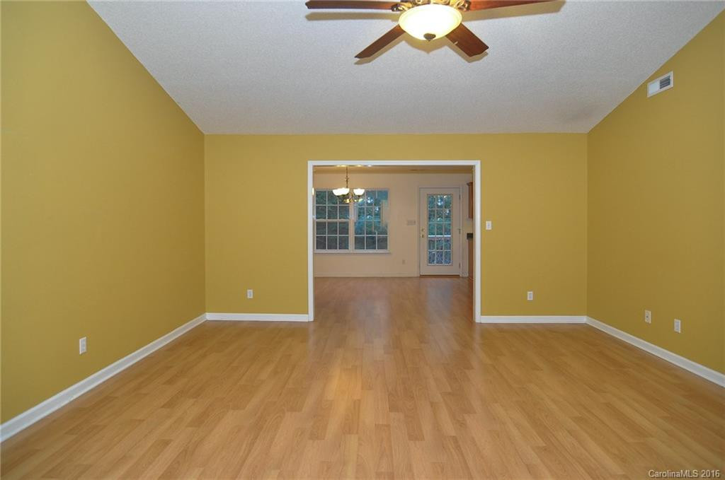 215 Laurel Ridge Road - Photo 6