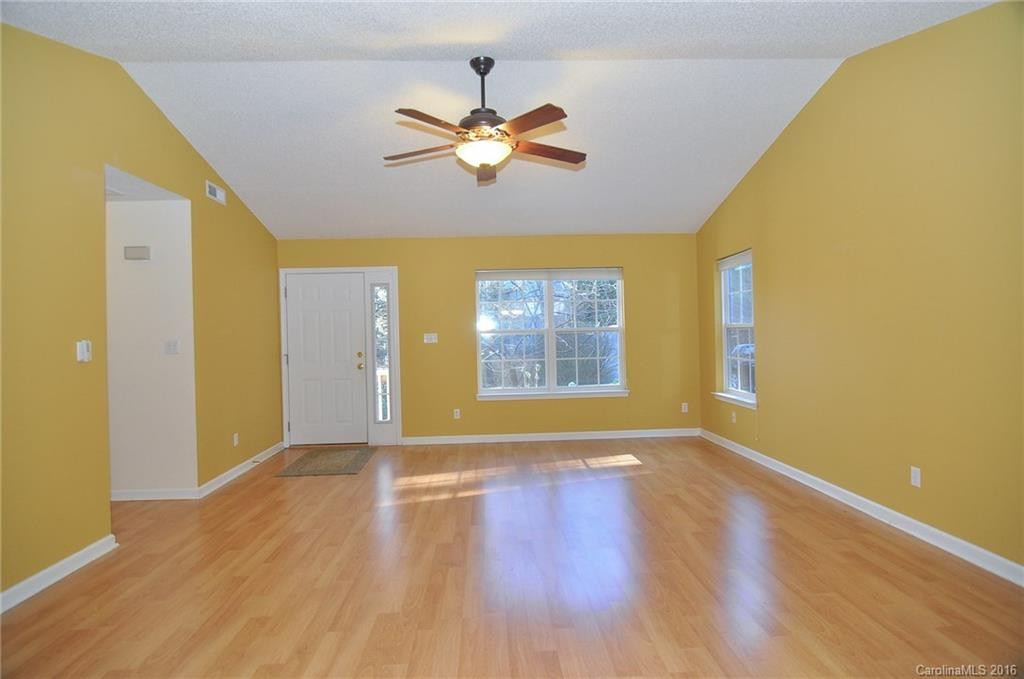215 Laurel Ridge Road - Photo 7