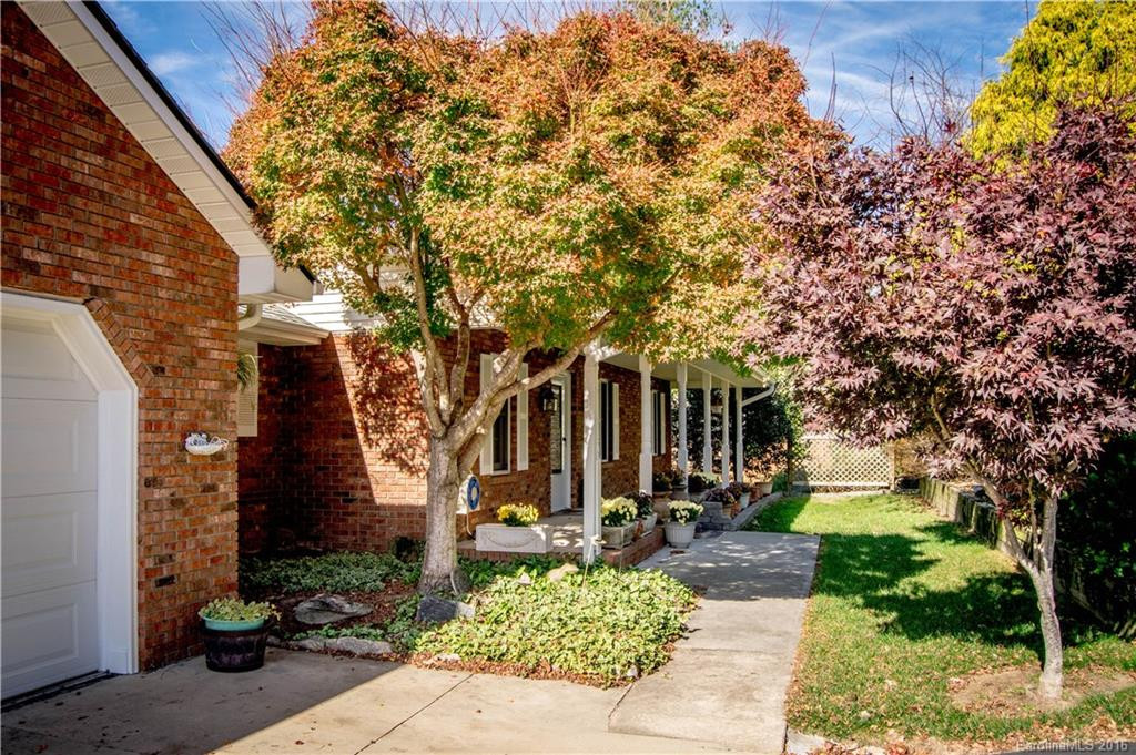 204 Vista Drive - Photo 2