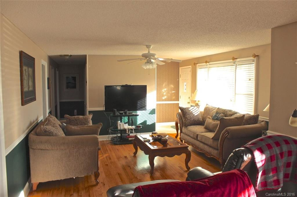 264 Poplar Street - Photo 2