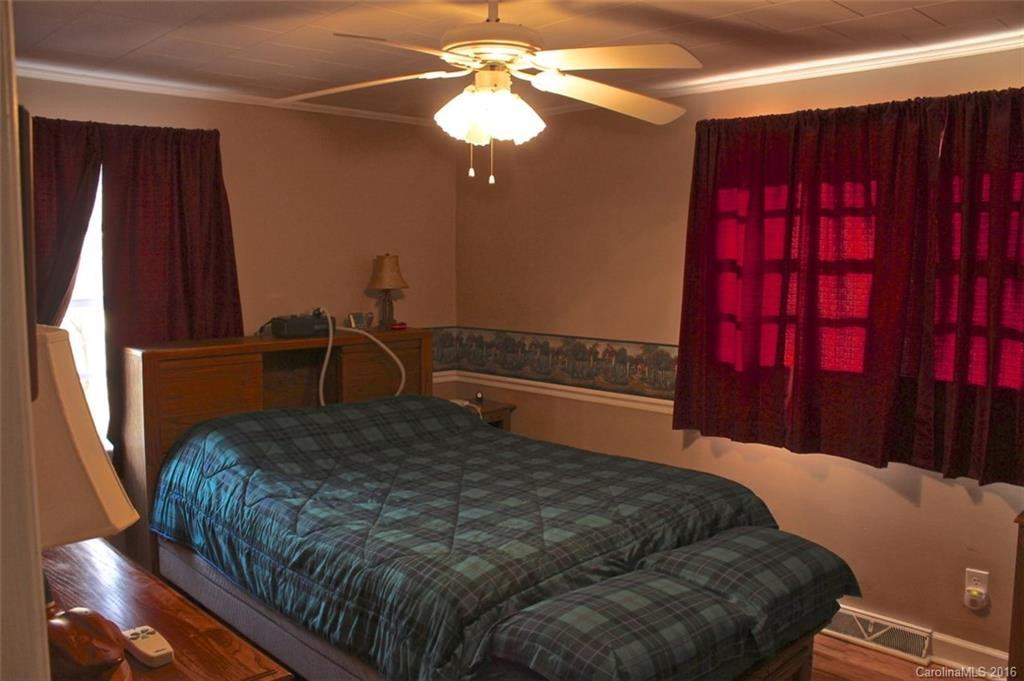 264 Poplar Street - Photo 9