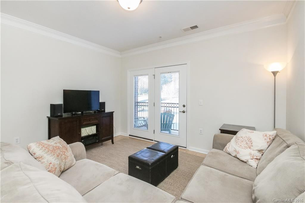 624 Appeldoorn Circle #624 - Photo 2
