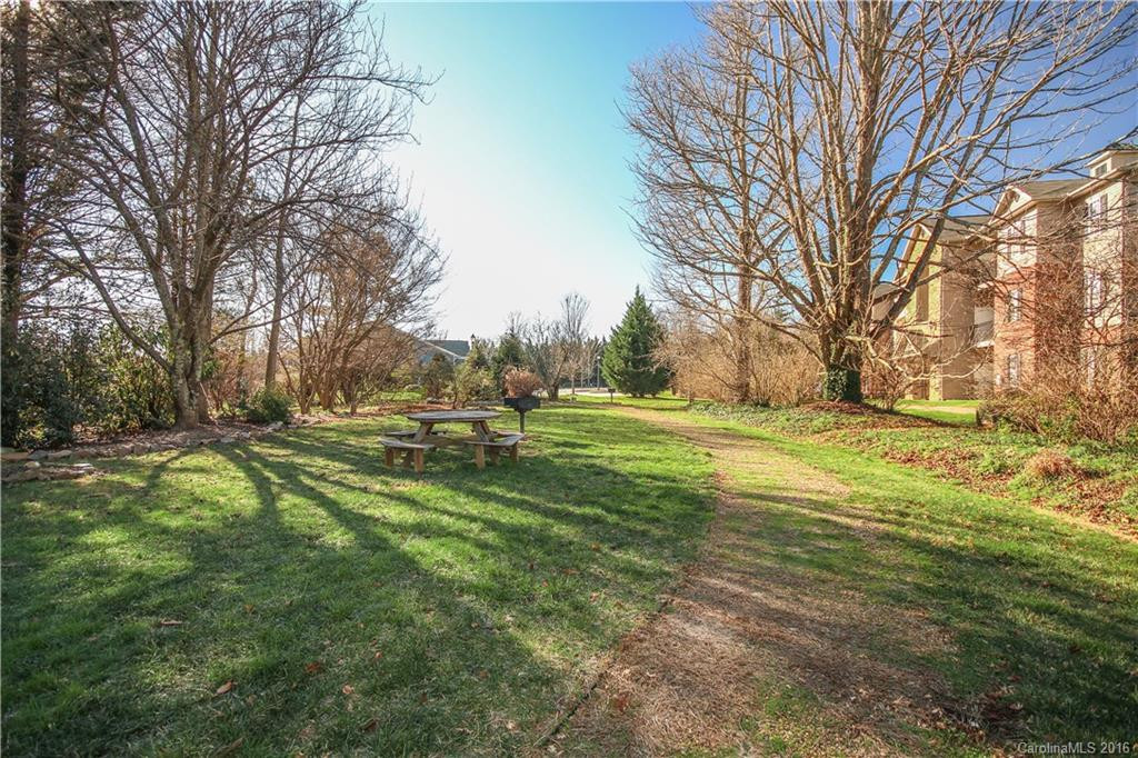 624 Appeldoorn Circle #624 - Photo 17