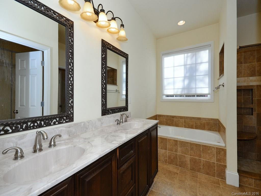 34 Stately Oak Way - Photo 7