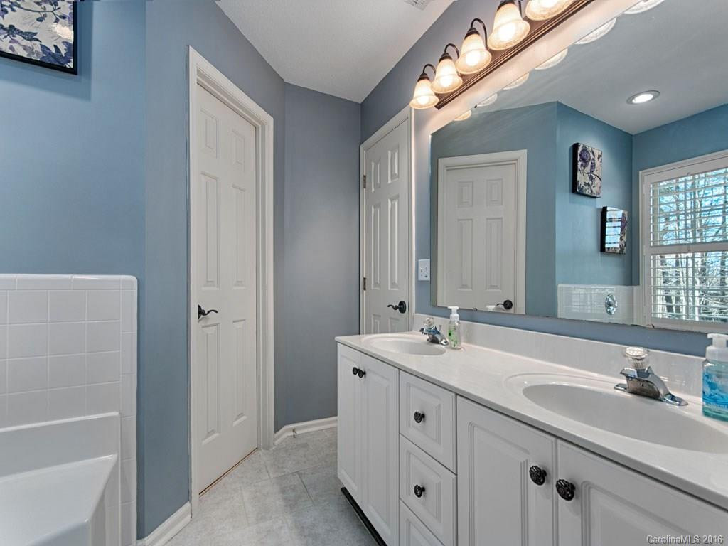 404 Silver Maple Court - Photo 13