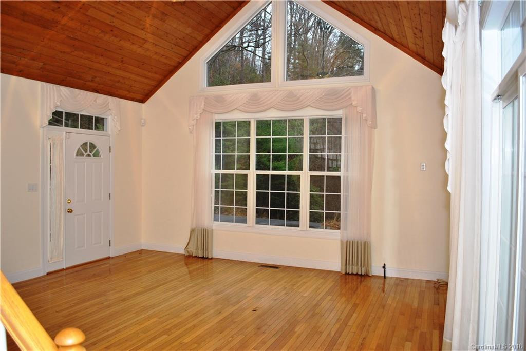 34 Huntington Chase Drive #19 - Photo 2