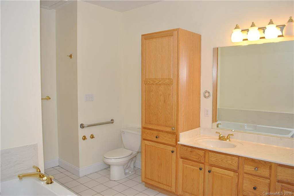 34 Huntington Chase Drive #19 - Photo 14