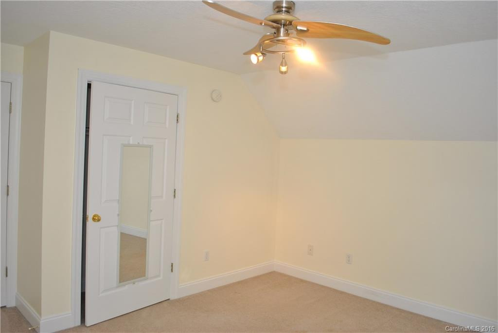 34 Huntington Chase Drive #19 - Photo 16
