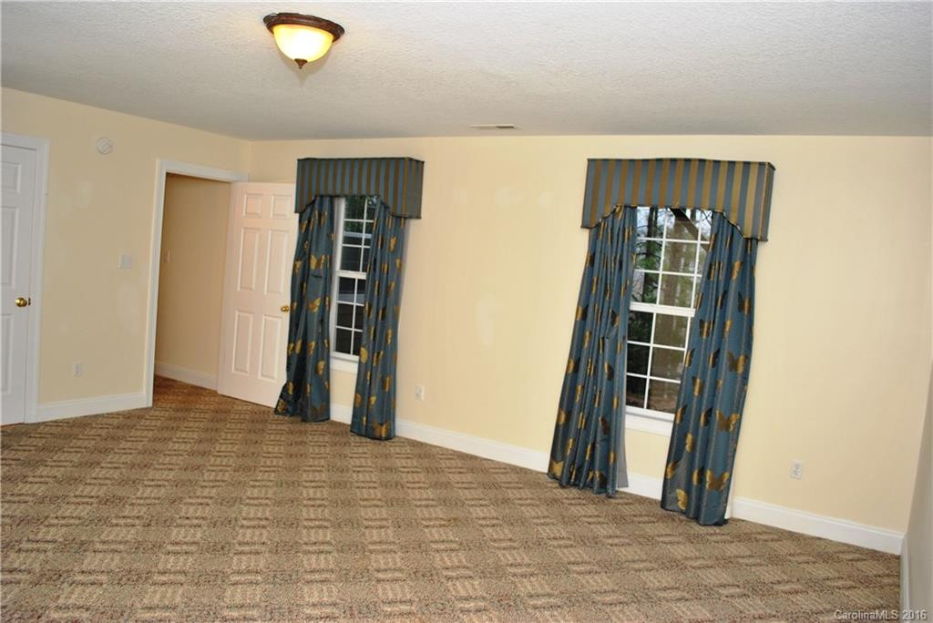 34 Huntington Chase Drive #19 - Photo 18