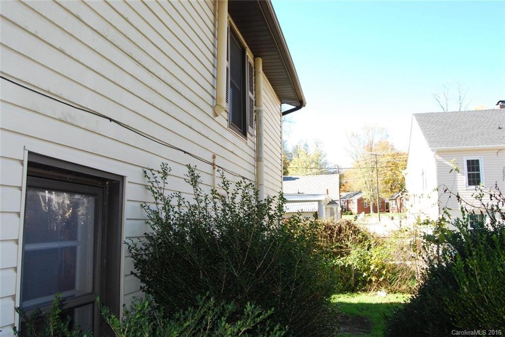 609 Edgewood Avenue - Photo 3