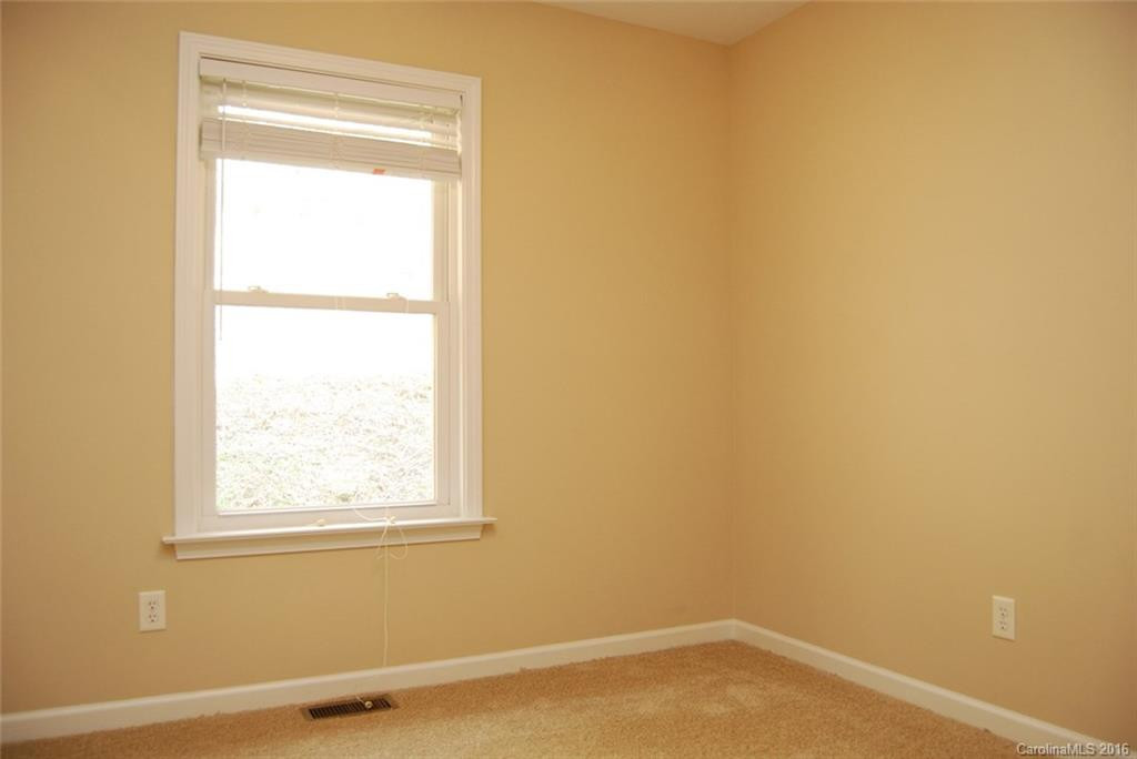 550 Lyndhurst Drive - Photo 11