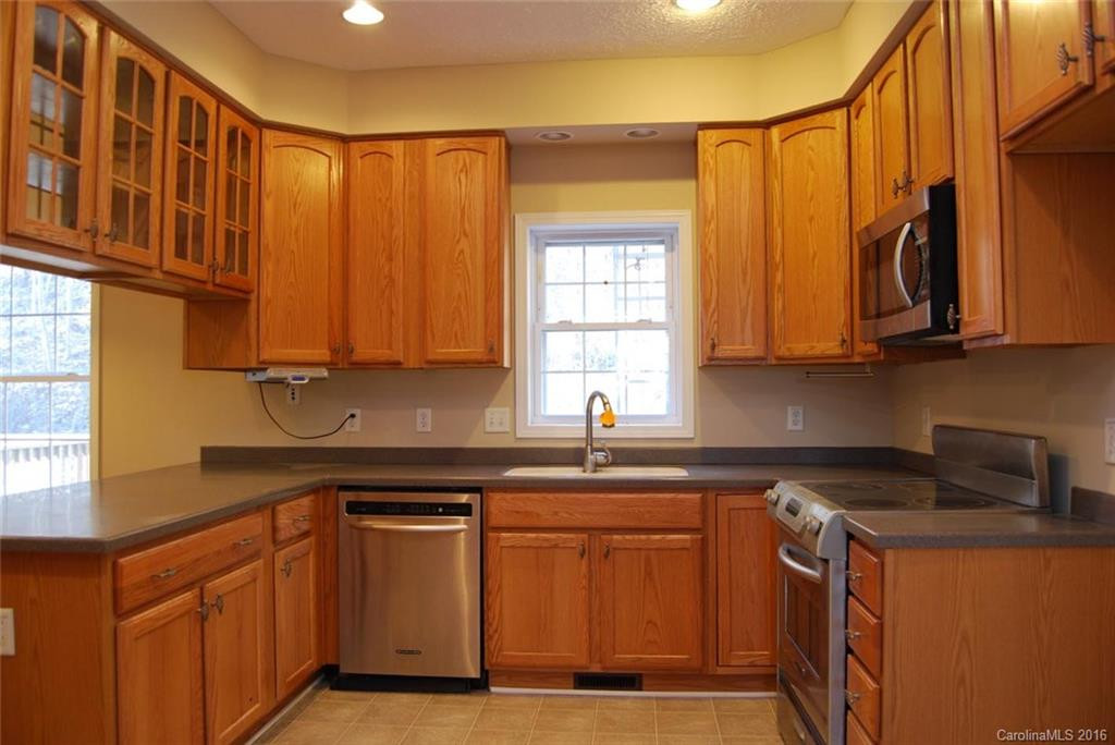 378 Haven Drive - Photo 2