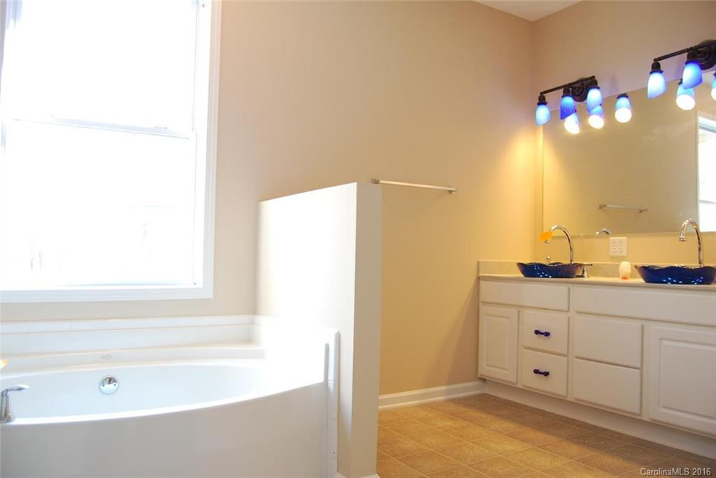 378 Haven Drive - Photo 8