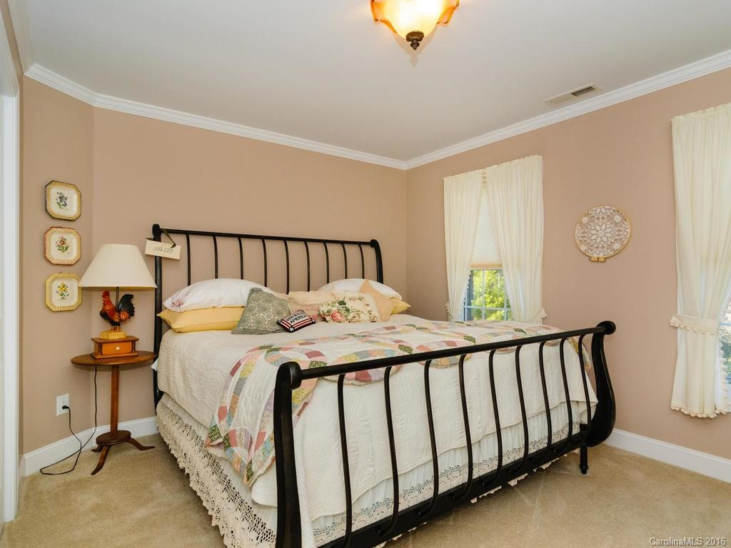 21 Mountain Lake Drive - Photo 18