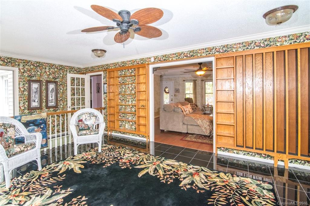 136 Woodhaven Drive - Photo 14