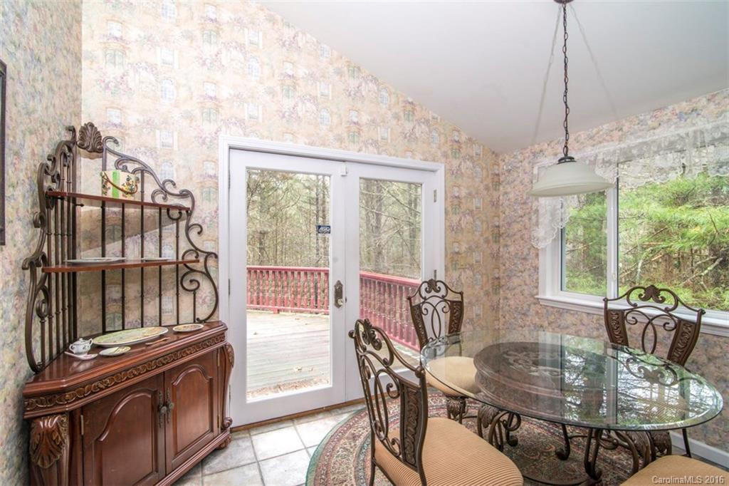 136 Woodhaven Drive - Photo 10