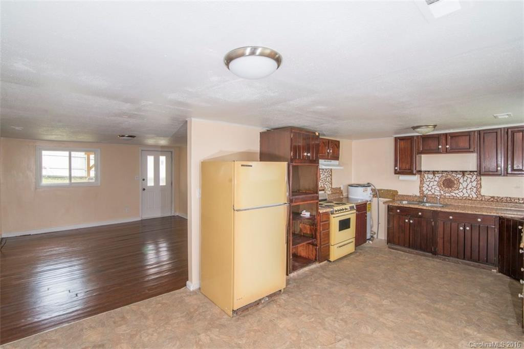 836 Mount Airy Street - Photo 6