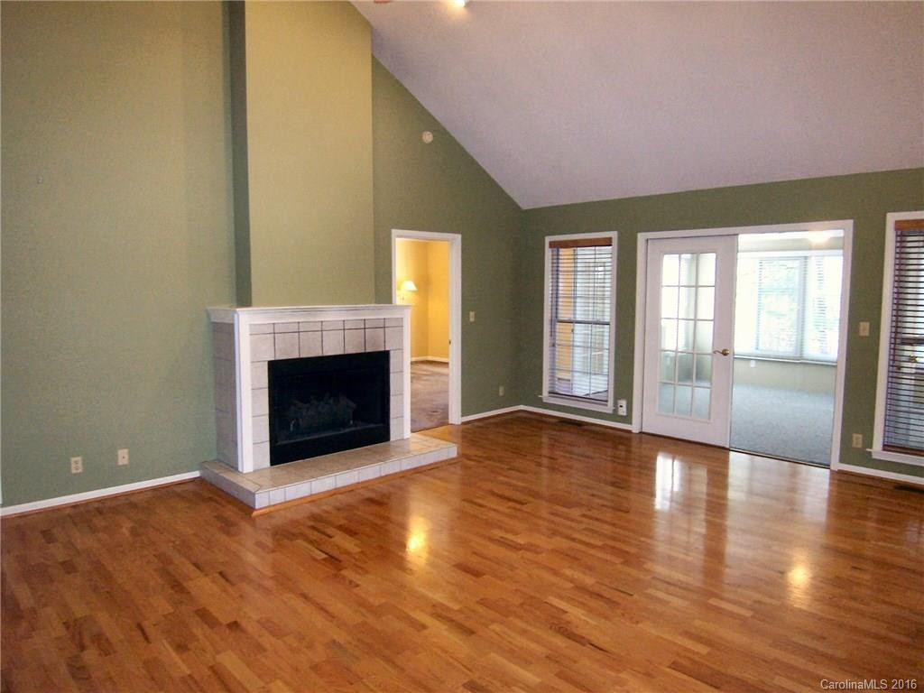601 Sunlight Ridge Drive - Photo 4