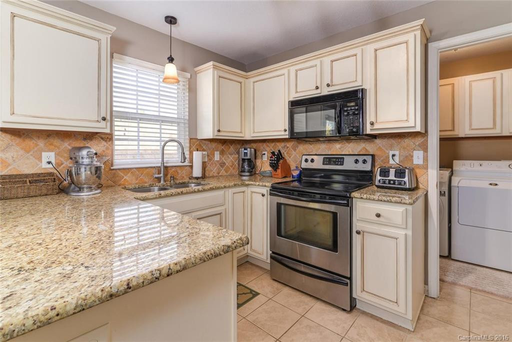 217 Wiltshire Circle #217 - Photo 12