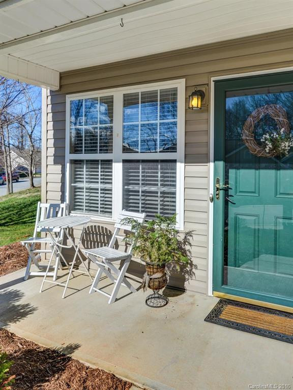 217 Wiltshire Circle #217 - Photo 3