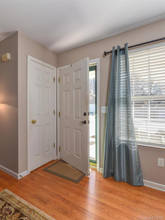 217 Wiltshire Circle #217 - Photo 4