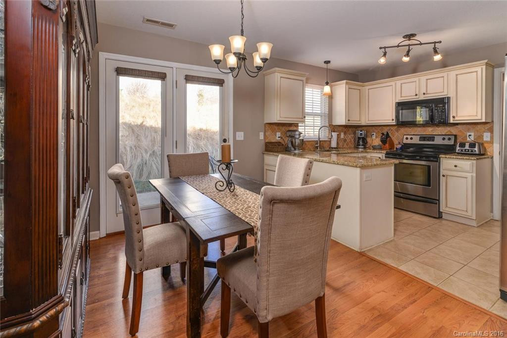 217 Wiltshire Circle #217 - Photo 9