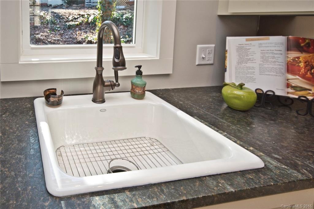 227 College Street - Photo 11