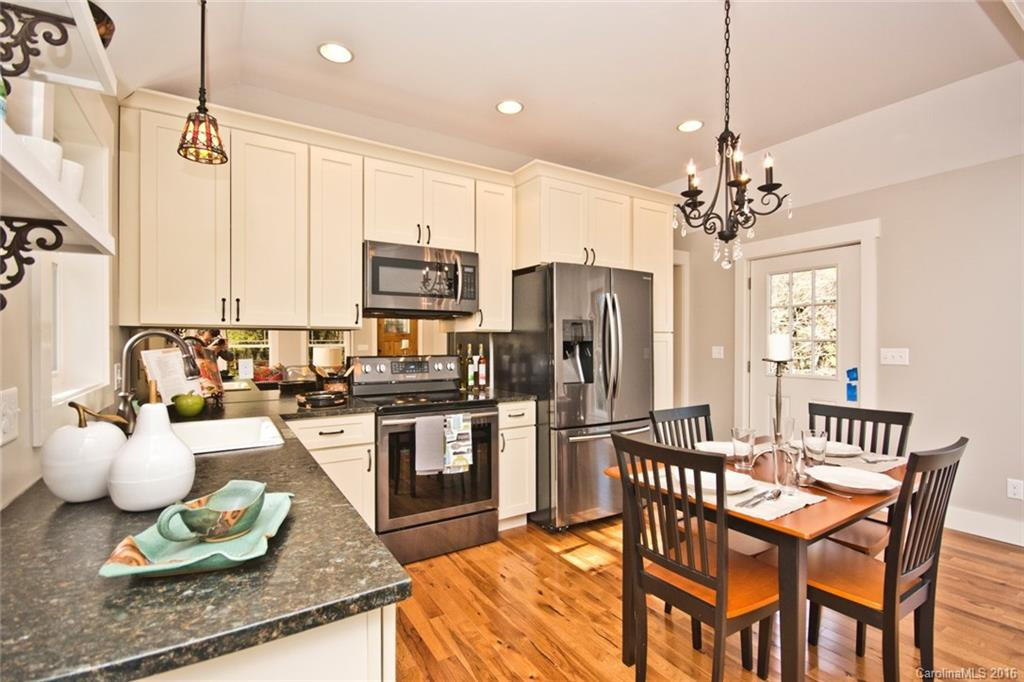 227 College Street - Photo 9
