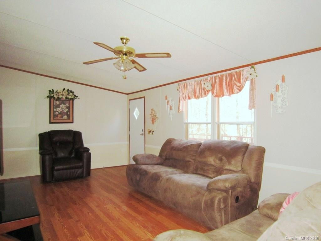 20 Woods Road - Photo 2