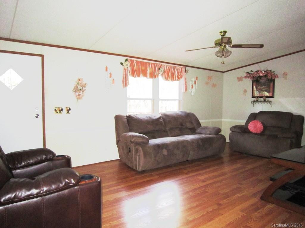 20 Woods Road - Photo 3
