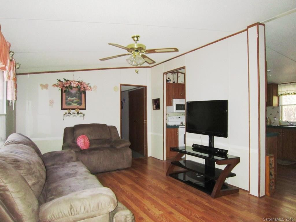 20 Woods Road - Photo 4