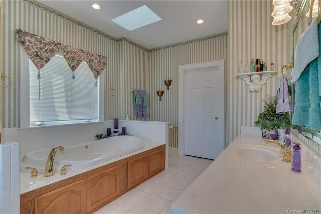 296 Wildwood Road - Photo 18