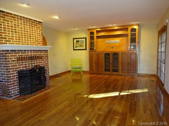 39 Ray Hill Road - Photo 2