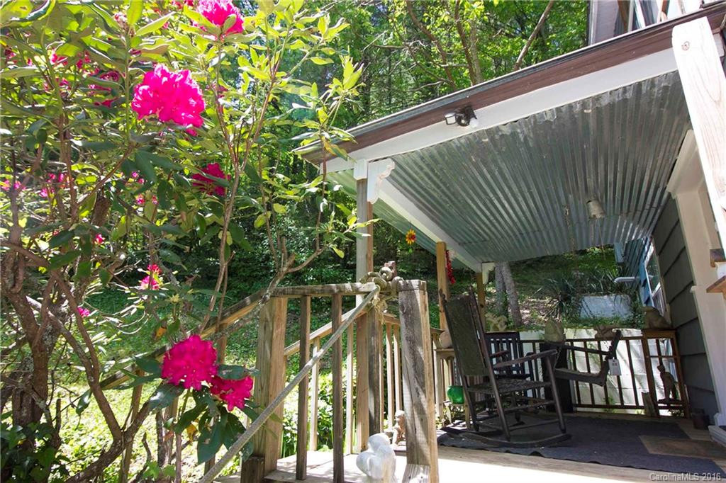 529 Barrett Road - Photo 16