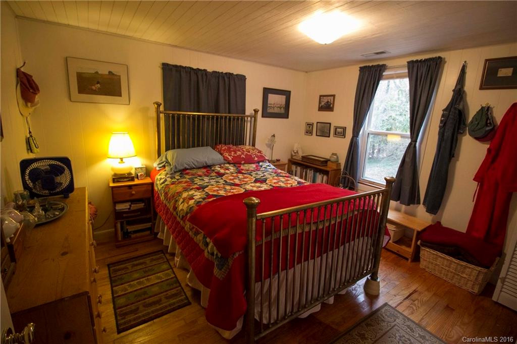 529 Barrett Road - Photo 10
