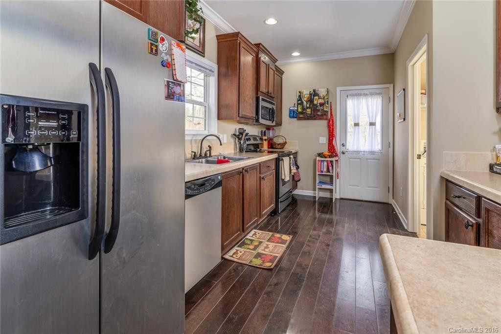 402 Reynolds Drive - Photo 11