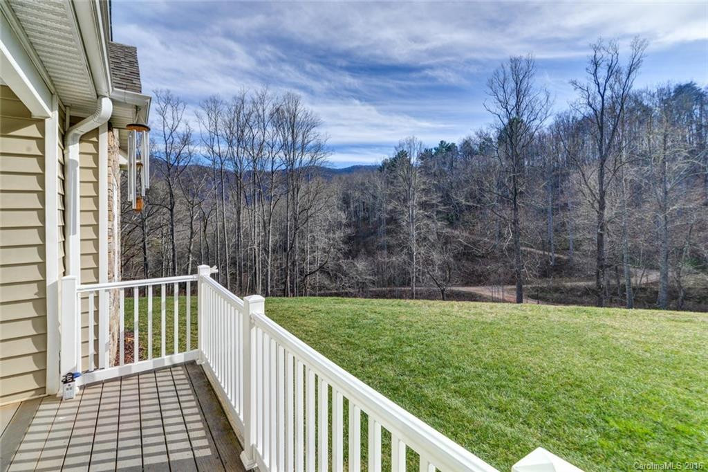 402 Reynolds Drive - Photo 3