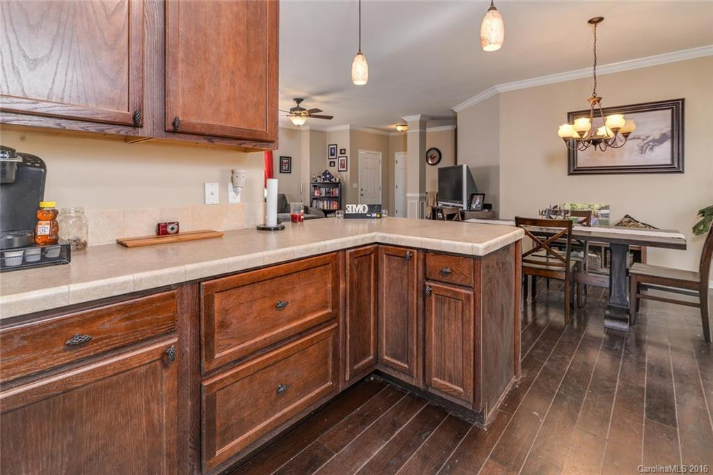 402 Reynolds Drive - Photo 10