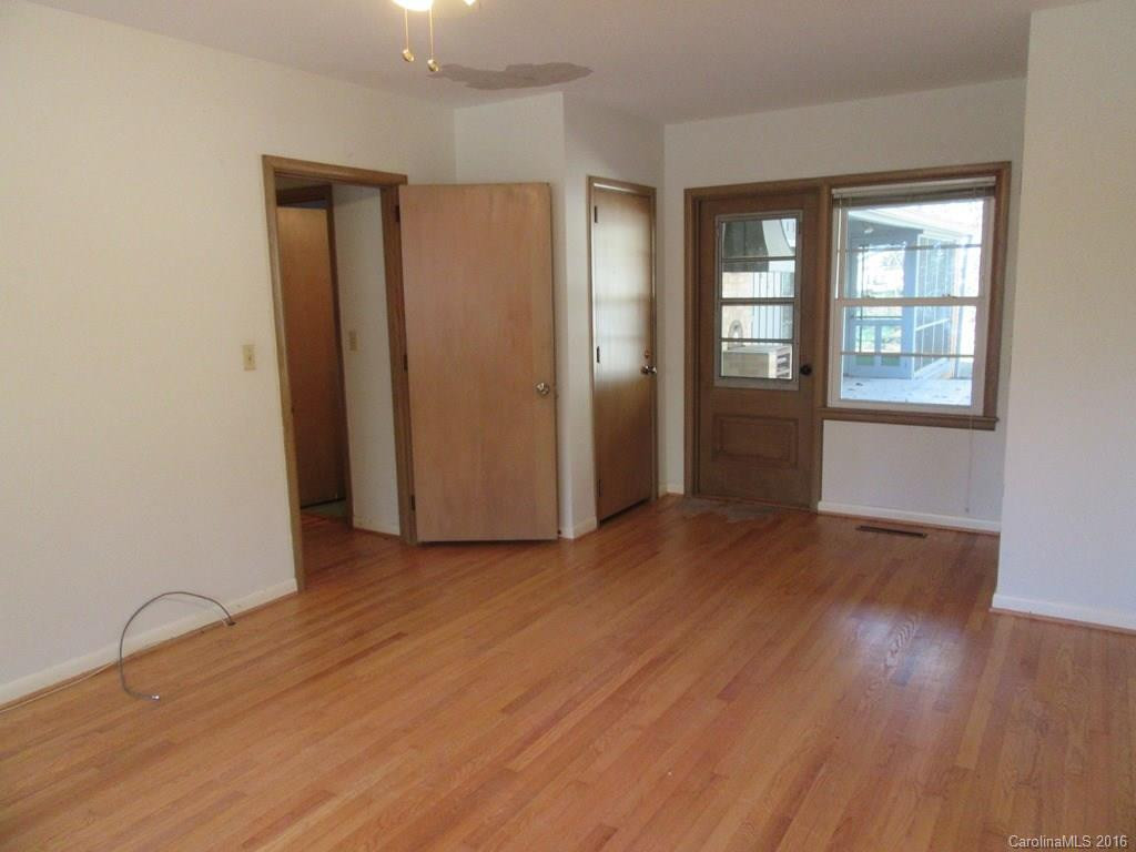 2606 & 2608 Haywood Road - Photo 12