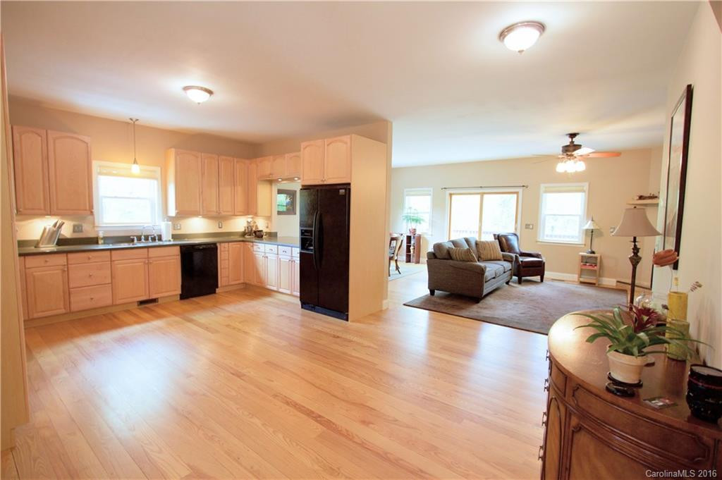 110 Reed Road - Photo 6
