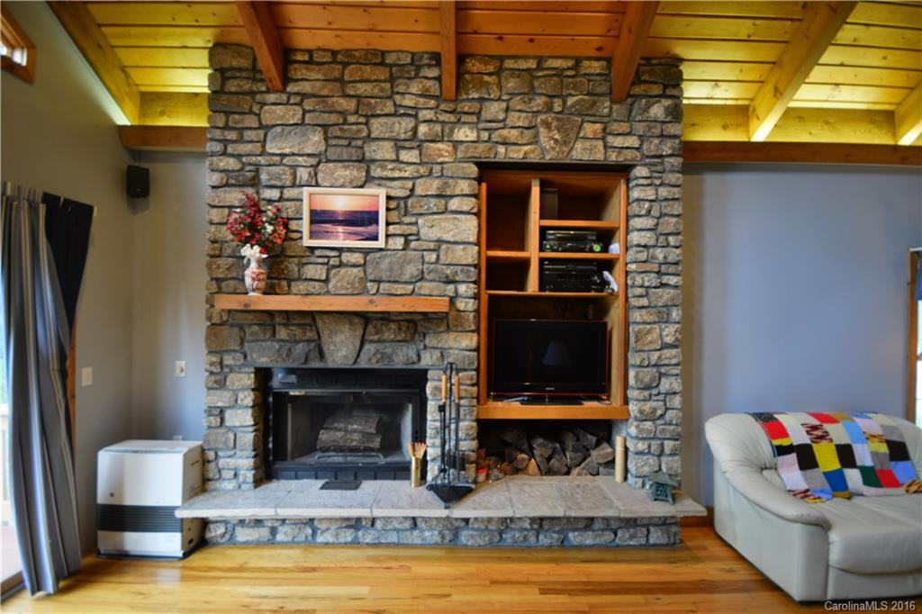 496 Burnette Cove Road - Photo 3