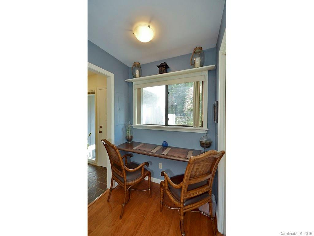 18 Lakemoor Lane #B - Photo 12