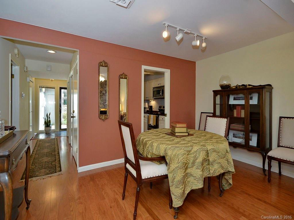 18 Lakemoor Lane #B - Photo 4